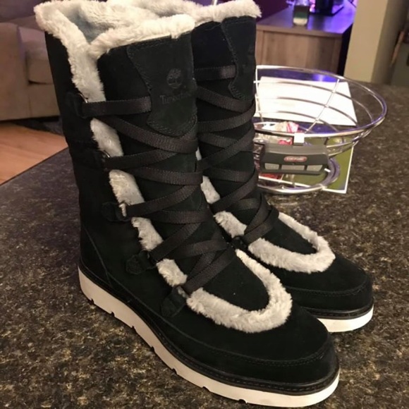 Women’s Timberland Boots - Picture 1 of 3